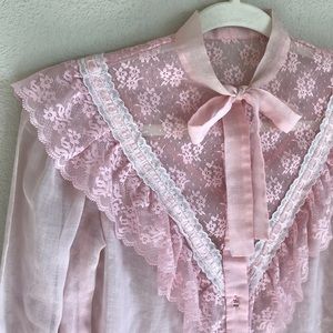 Petal Pink Lace Blouse✨
